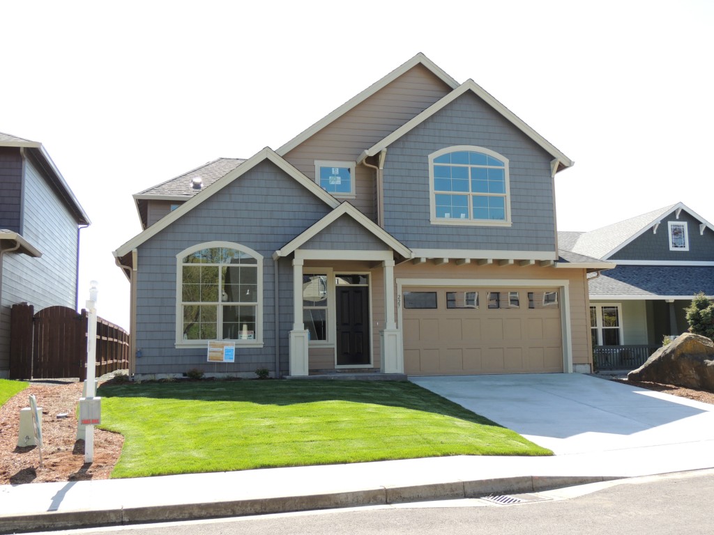 227 Stepping Stone St Unit  Kalama WA 98625