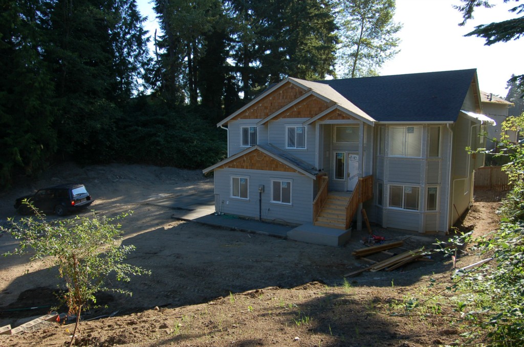 1133 Ttereve Dr Unit  Everett WA 98203