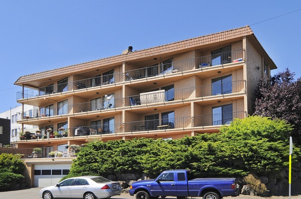 3905 4th Ave NE Unit 402 Unit 402 Seattle WA 98105