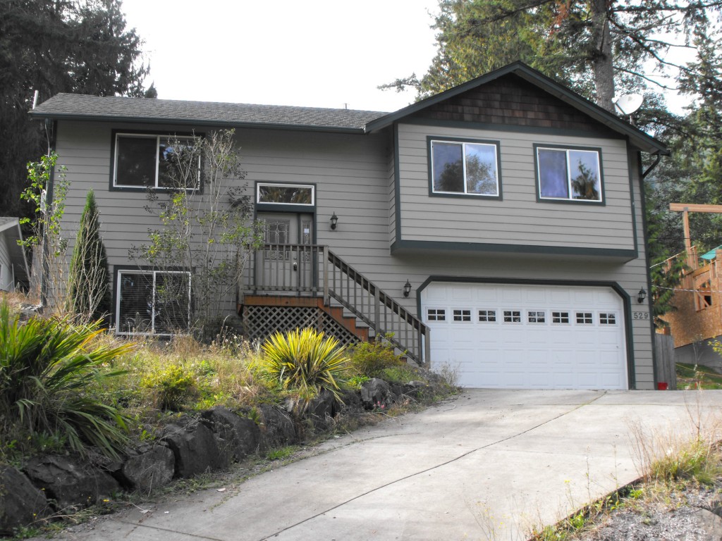 529 Rainbow Dr Unit  Glenhaven WA 98284