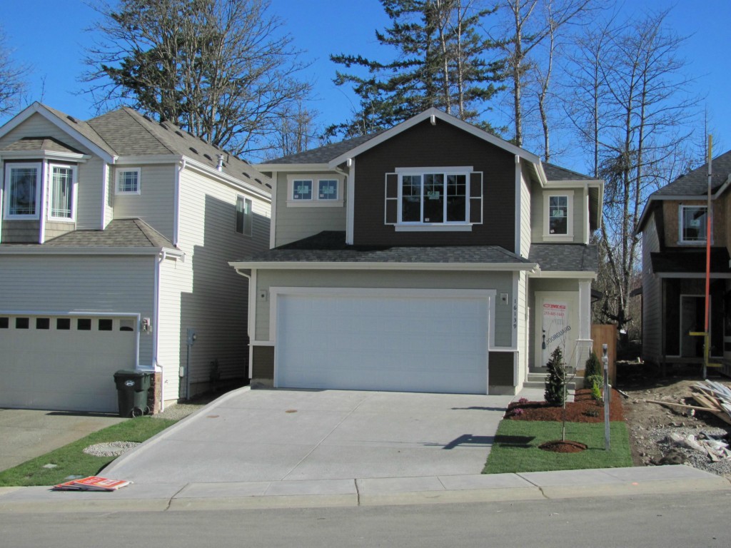 16139 77th Ave E Unit  Puyallup WA 98375