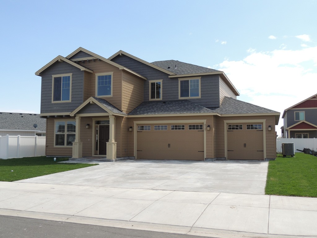 4707 W Badger St Unit  Moses Lake WA 98837