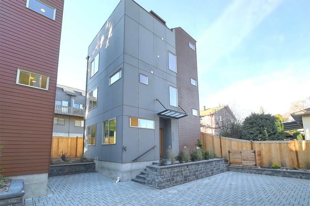 2313 48th Ave SW Seattle WA 98116