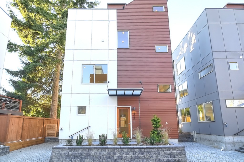 2315 48th Ave SW Seattle WA 98116