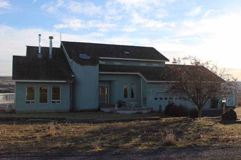 23667 Rd J NE Stratford WA 98853