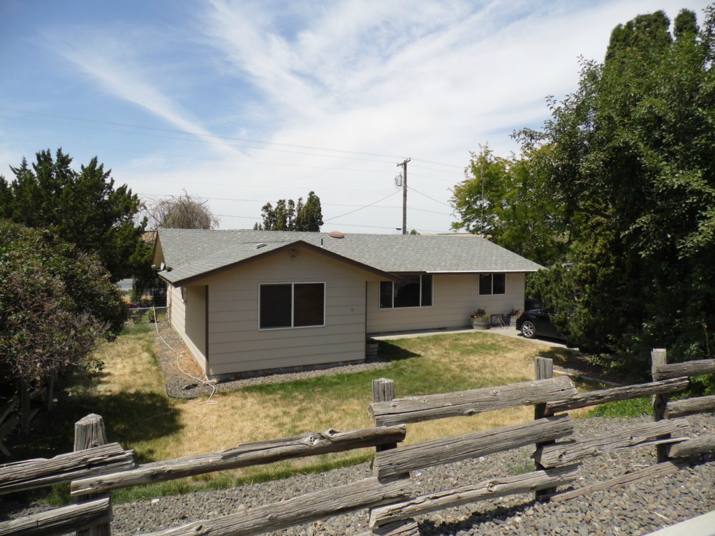 107 May Ave Unit  Mesa WA 99343