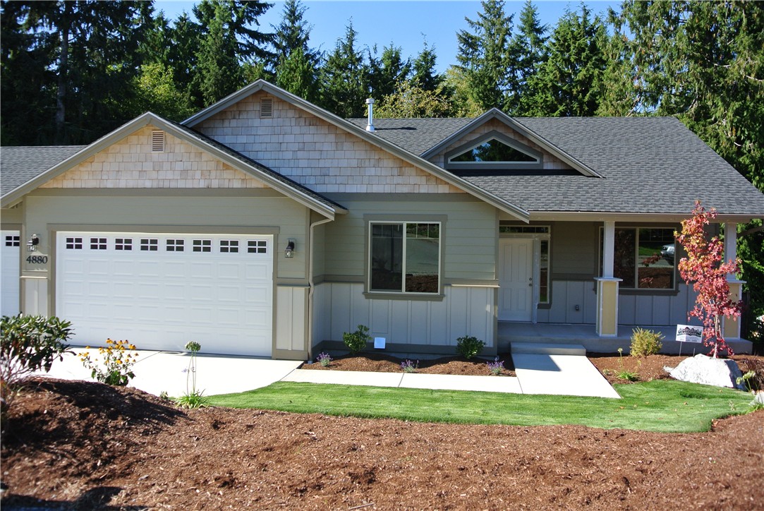 4880 NW Walgren Dr Unit  Silverdale WA 98383