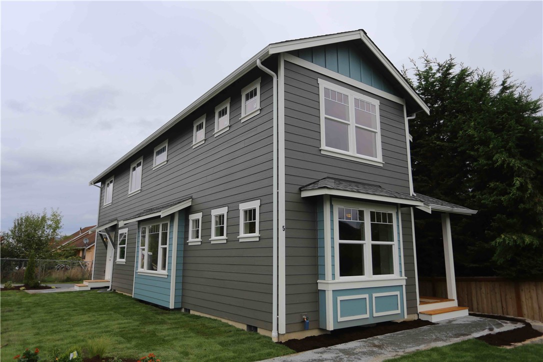 5 101st Ave NE Lake Stevens WA 98258