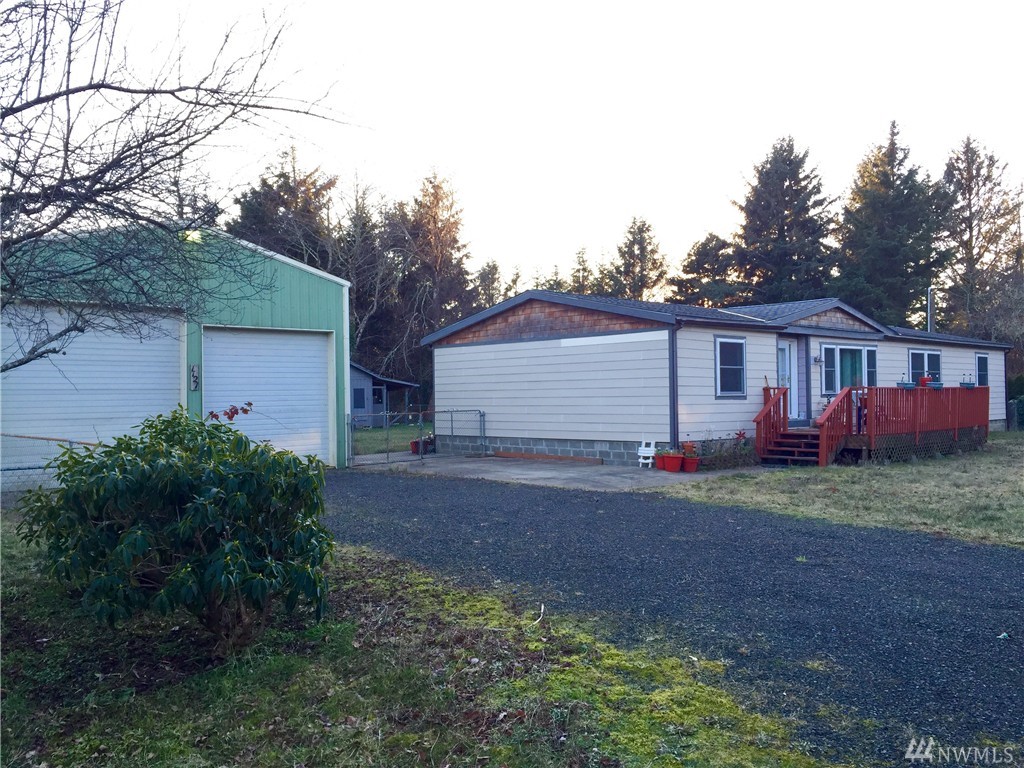 1121 Whipple Ave Unit  North Cove WA 98547