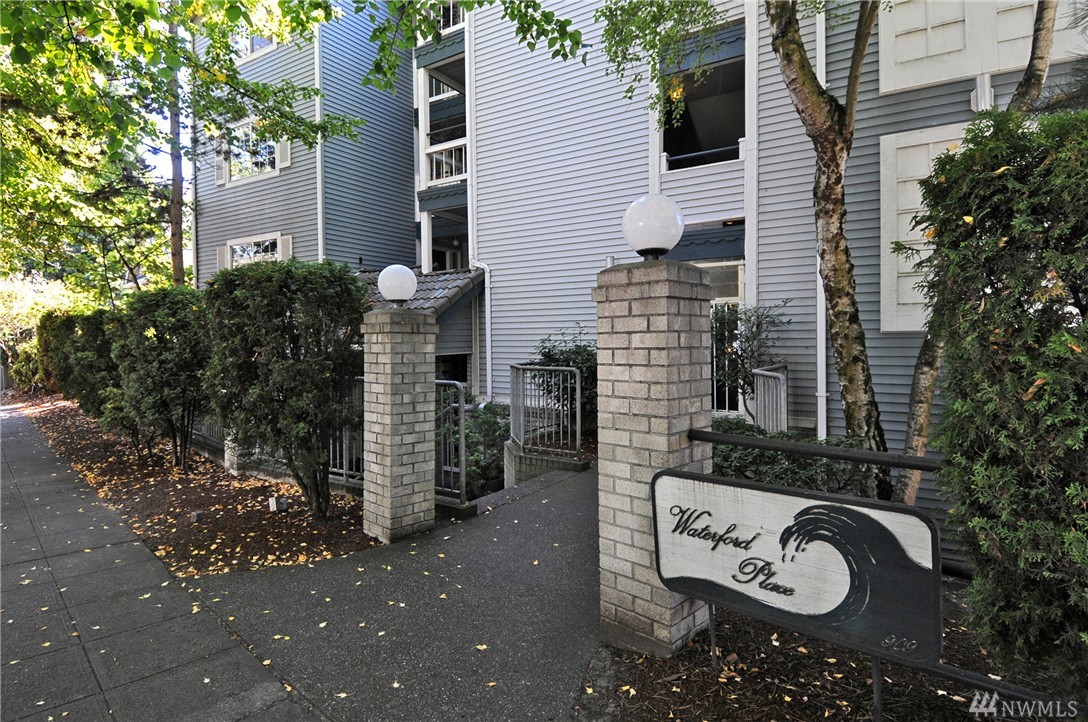 909 N 35th St Unit 103 Unit 103 Seattle WA 98103