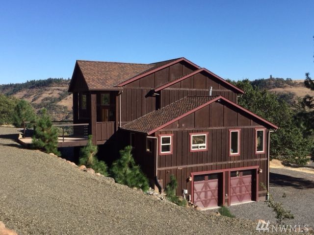115 WAHKIACUS HGTS Rd Klickitat WA 98628