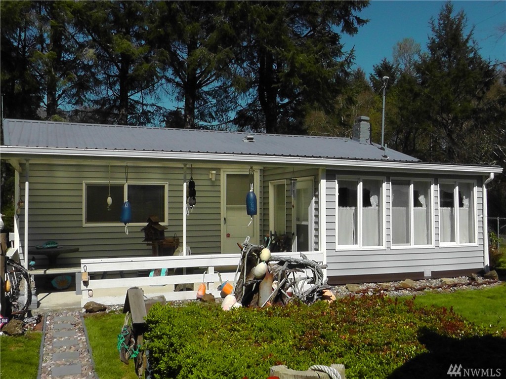 3475 Douglas St Unit  North Cove WA 98547