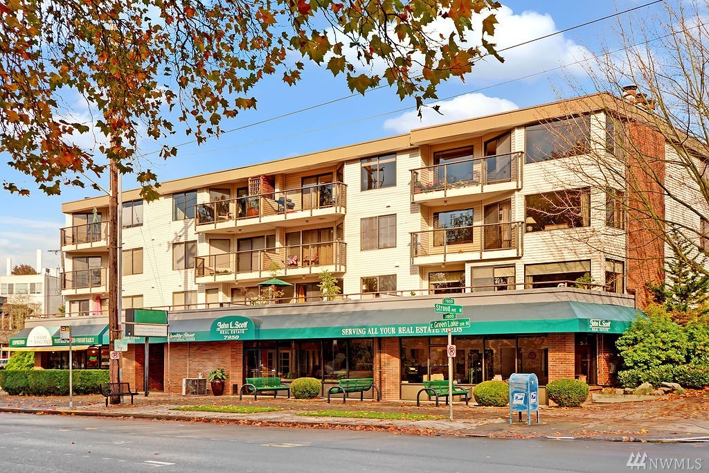 7850 E Green Lake Dr N Unit 302 Unit 302 Seattle WA 98103