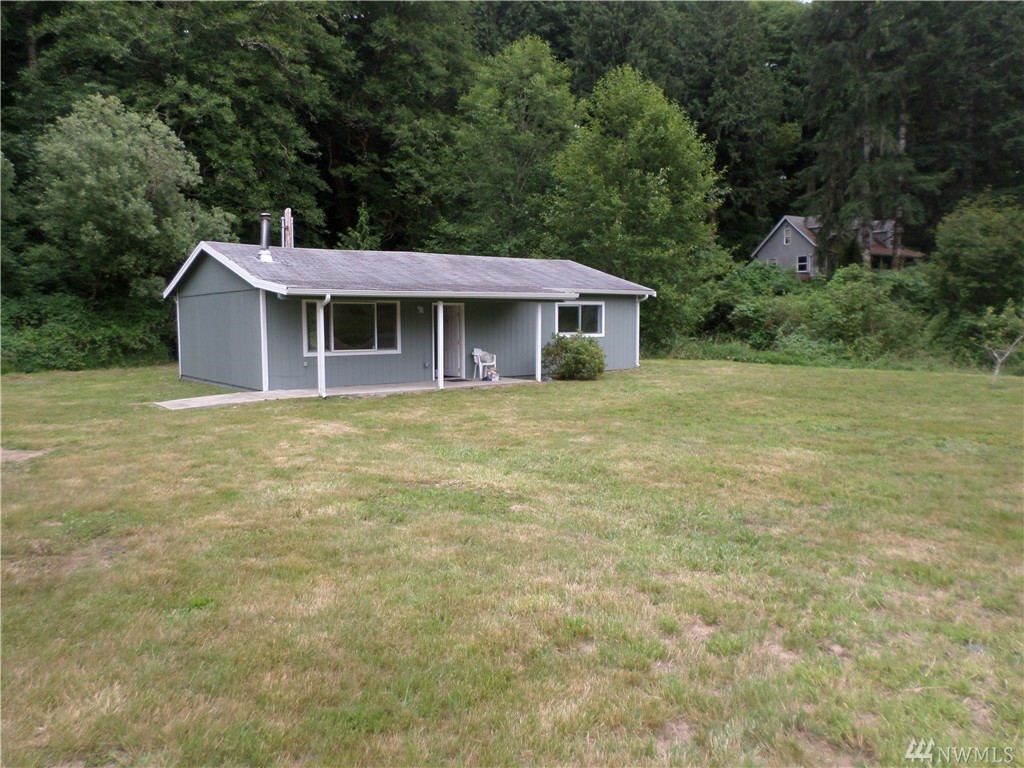 34 Half Moon Creek Rd Lebam WA 98554